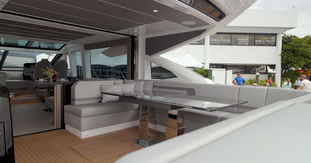 Sunseeker-Predator-75-cockpit-seating