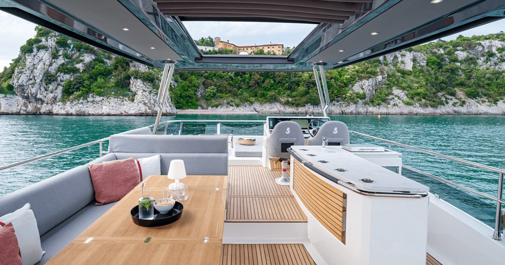 Beneteau Grand Trawler flybridge