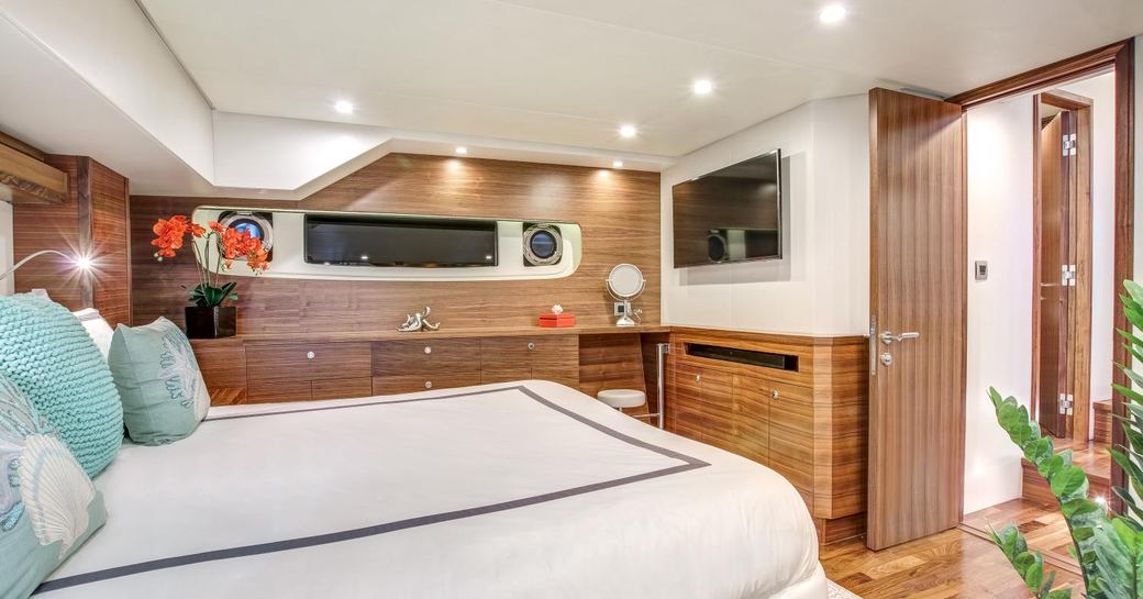 Outer-Reef-620-Trident-owner-cabin