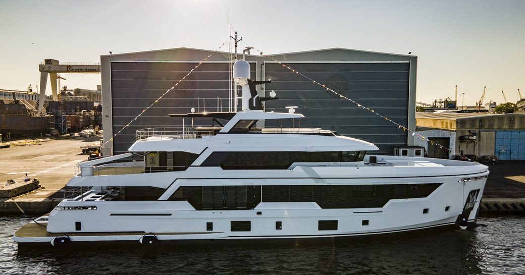 Rosetti superyacht EMOCEAN at yard