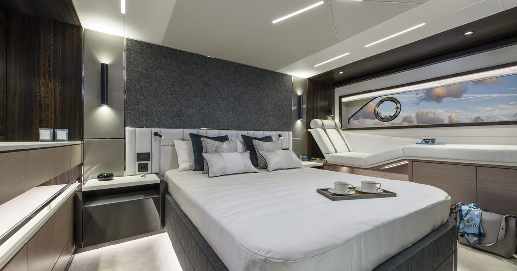 Sunseeker Manhattan 68 cabin