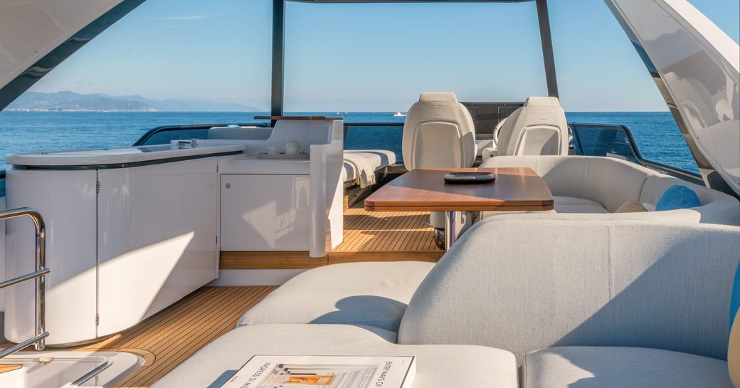 Azimut 68 flybridge