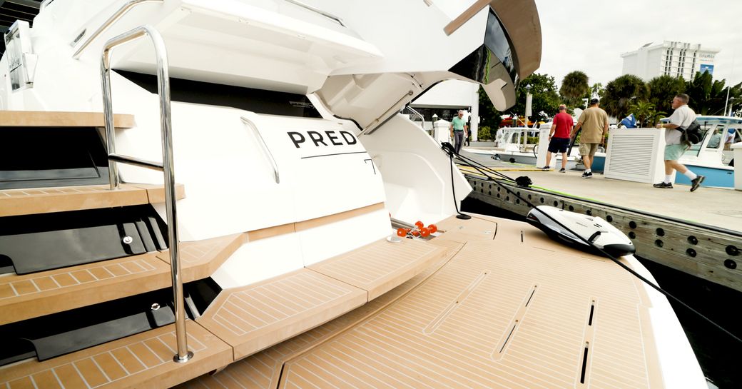 Sunseeker-Predator-75-garage