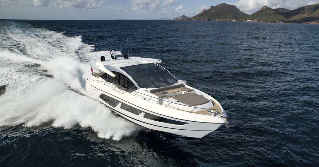 sports yacht Sunseeker Predator 74 running shot