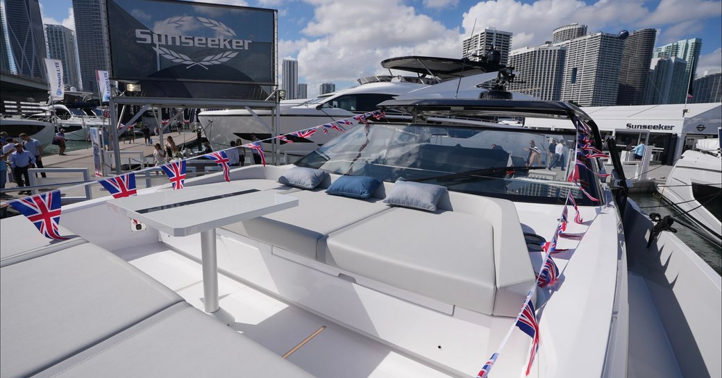 Sunseeker Superhawk deck