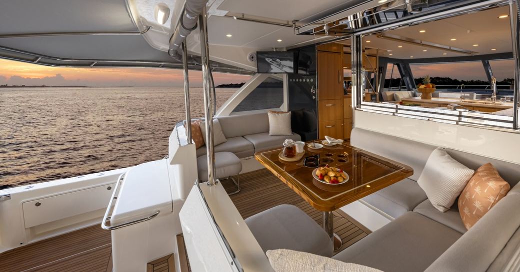 Riviera-58-Sports-Motor-Yacht-Alfresco-raised-cockpit