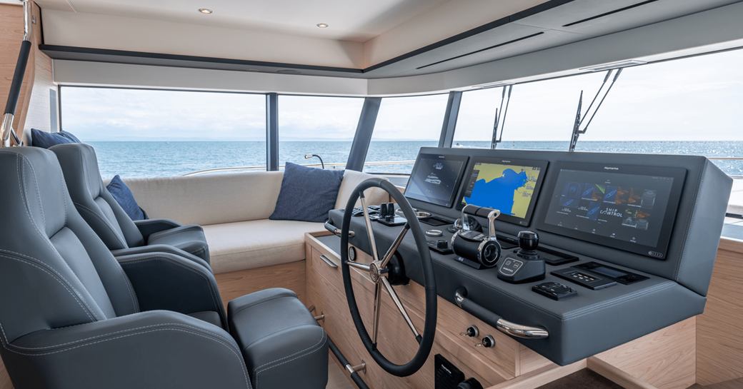 Beneteau Grand Trawler helm