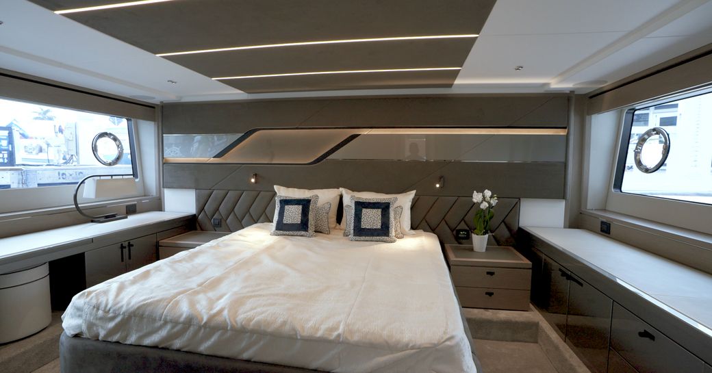 Sunseeker-Predator-75-owner-cabin