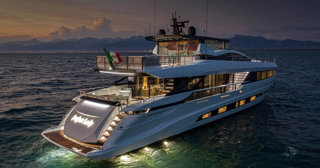 Mangusta GranSport33 at night on sea