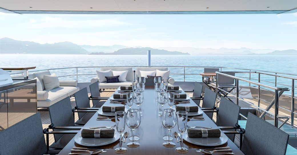 Ocean-Alexander-35-Puro-bridge-deck-dining