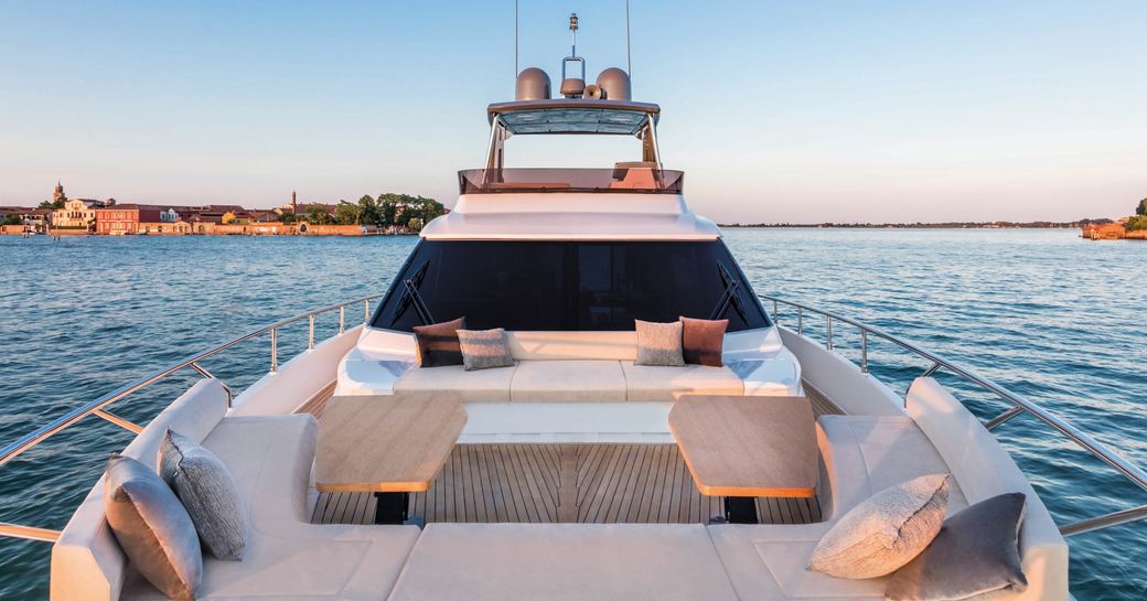 Ferretti 670 exterior