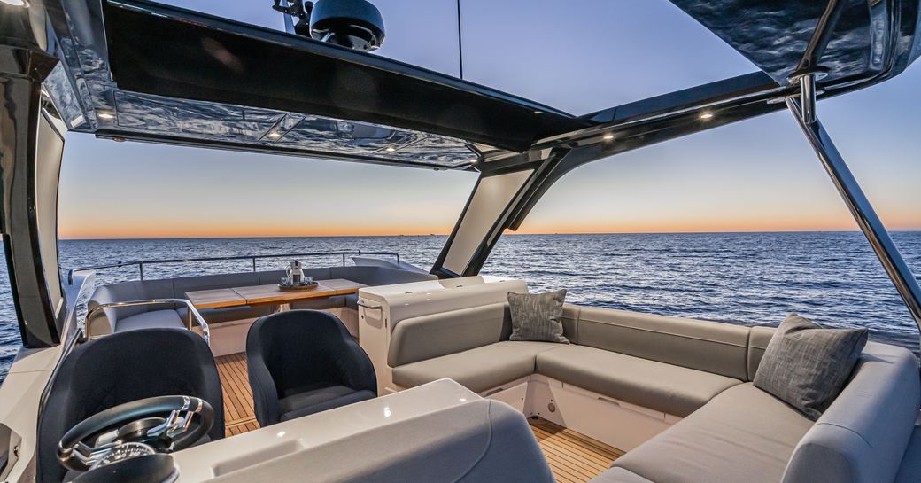 Sunseeker Manhattan 55 design, 55 Manhattan decks 