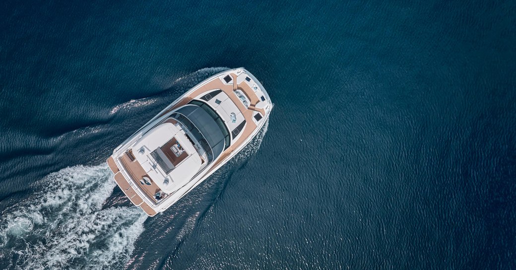 Prestige M8 yacht from above