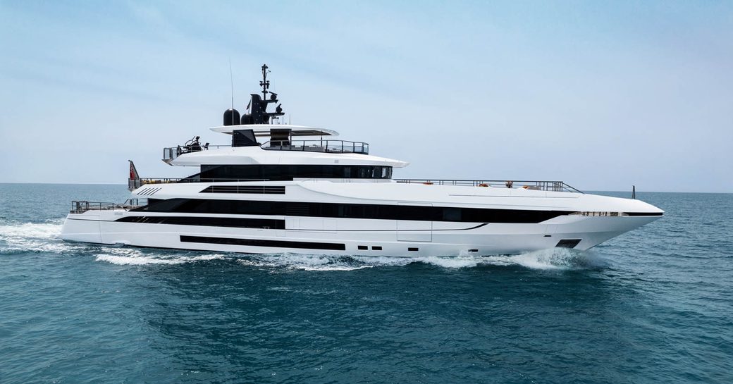 Mangusta Oceano 50 underway, surrounded by sea.