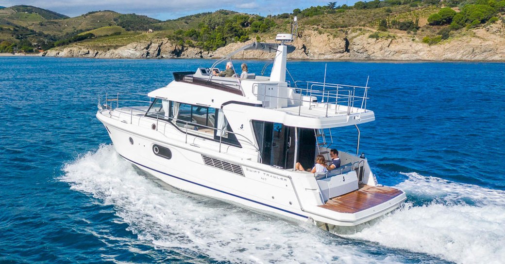 beneteau swift trawler 41 decks