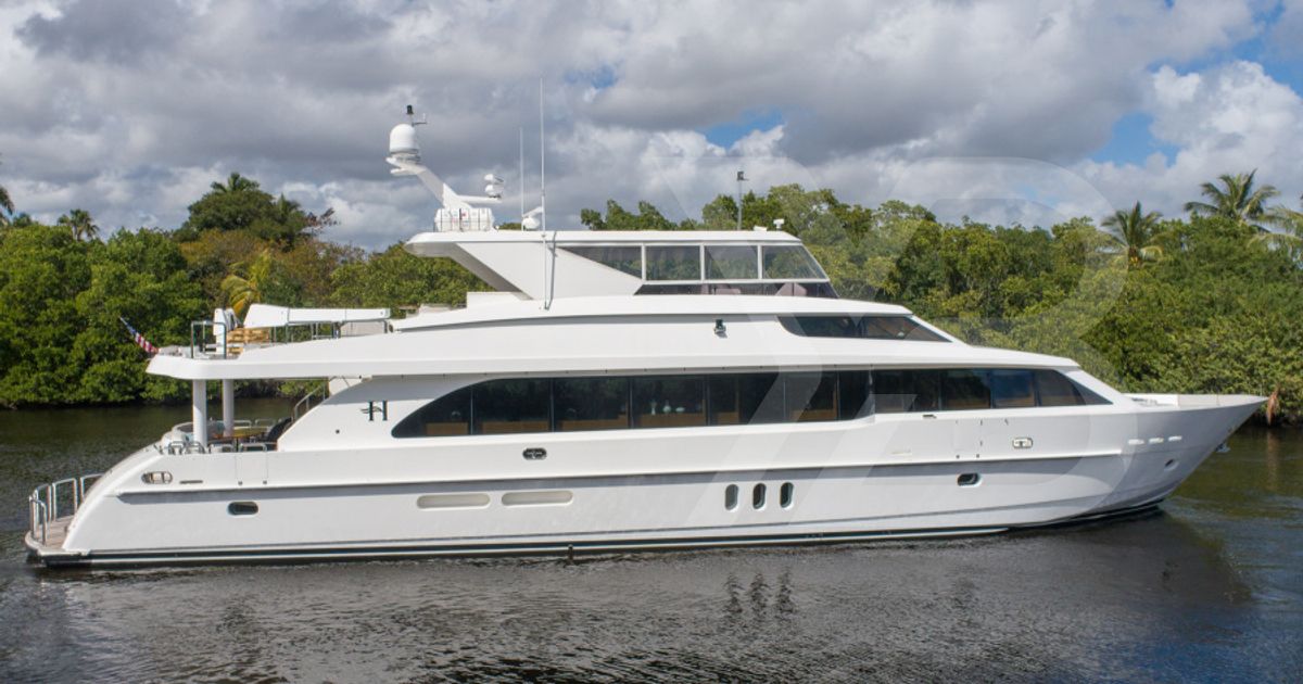 PINGUINITO Yacht - 31m (101ft) Hargrave 2013 | YachtBuyer