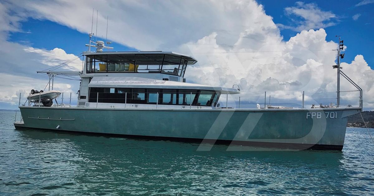 新作★大人気【NAUTICA】CROP AIR YACHT PAKA★4色 Horizon Yachts Unveils the Sixth FD110 Yacht | YachtBuyer