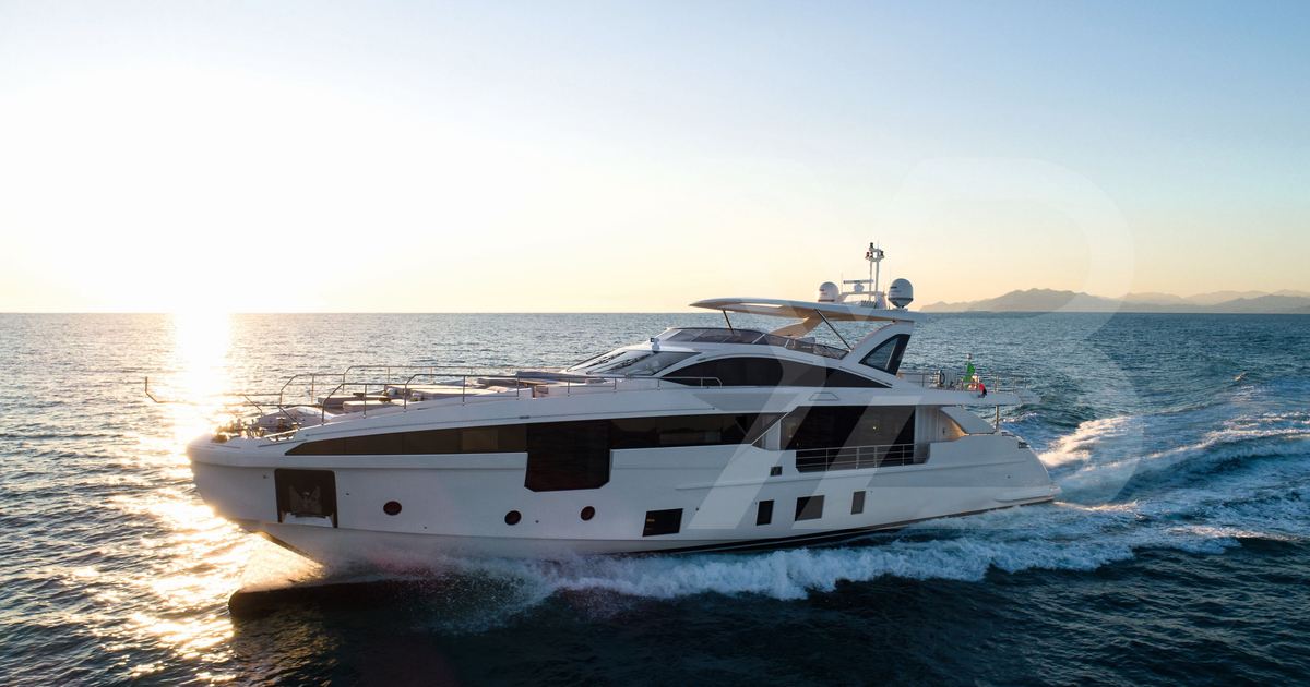 Azimut Grande 32M Yacht