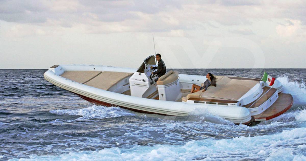Magazzù MX-11 Spider Yacht | YachtBuyer