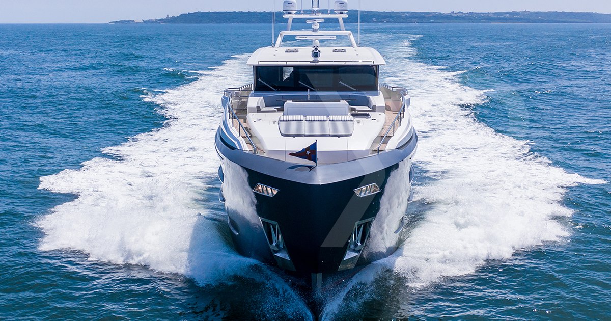 新作★大人気【NAUTICA】CROP AIR YACHT PAKA★4色 Horizon Yachts Unveils the Sixth FD110 Yacht | YachtBuyer