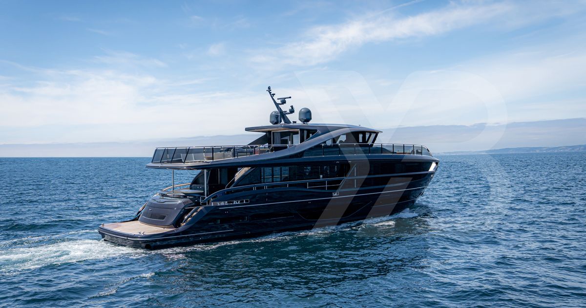 Flybridge Sloop Dawn of the ‘Superfly’: How next-generation flybridge yachts are maxing ...