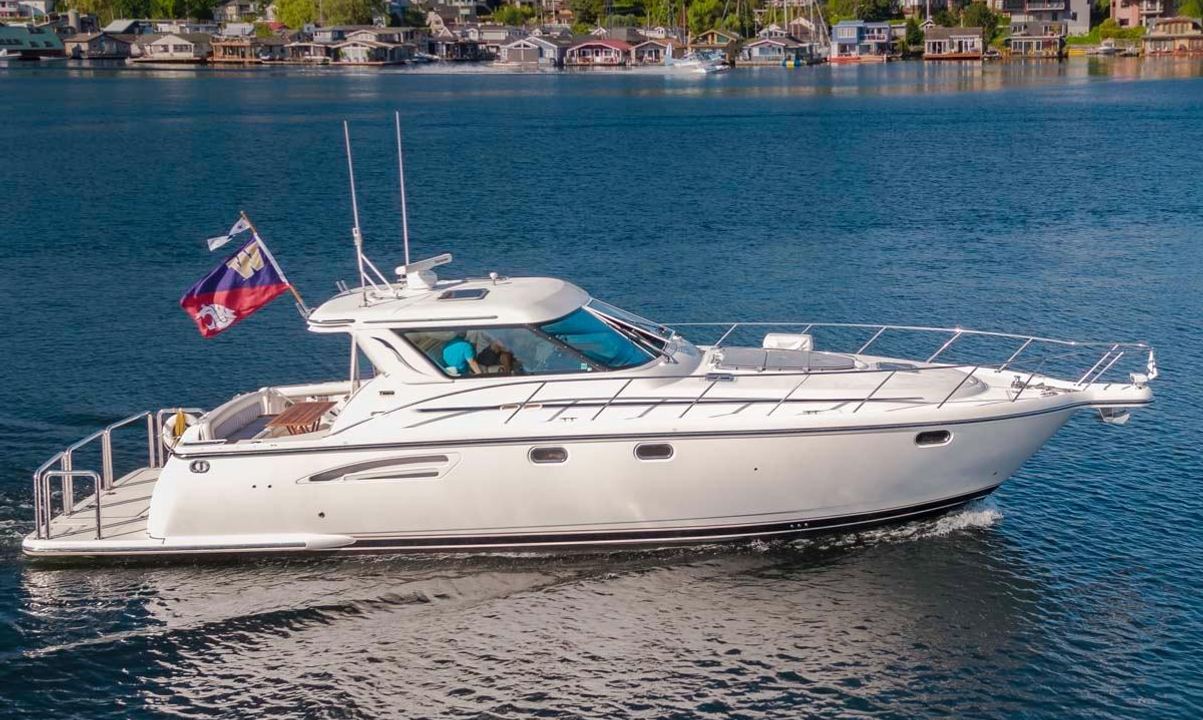 Tiara 4700 Sovran