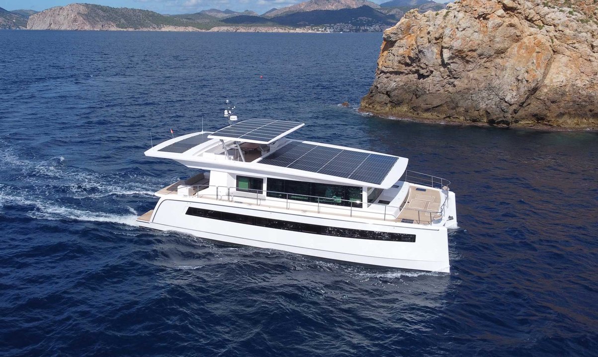 Silent Yachts Silent 62 Flybridge