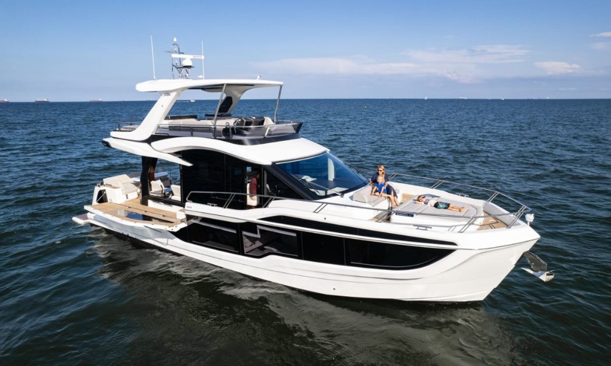 Galeon 560 Fly