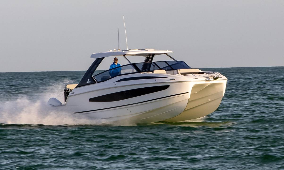 Aquila 32 Sport