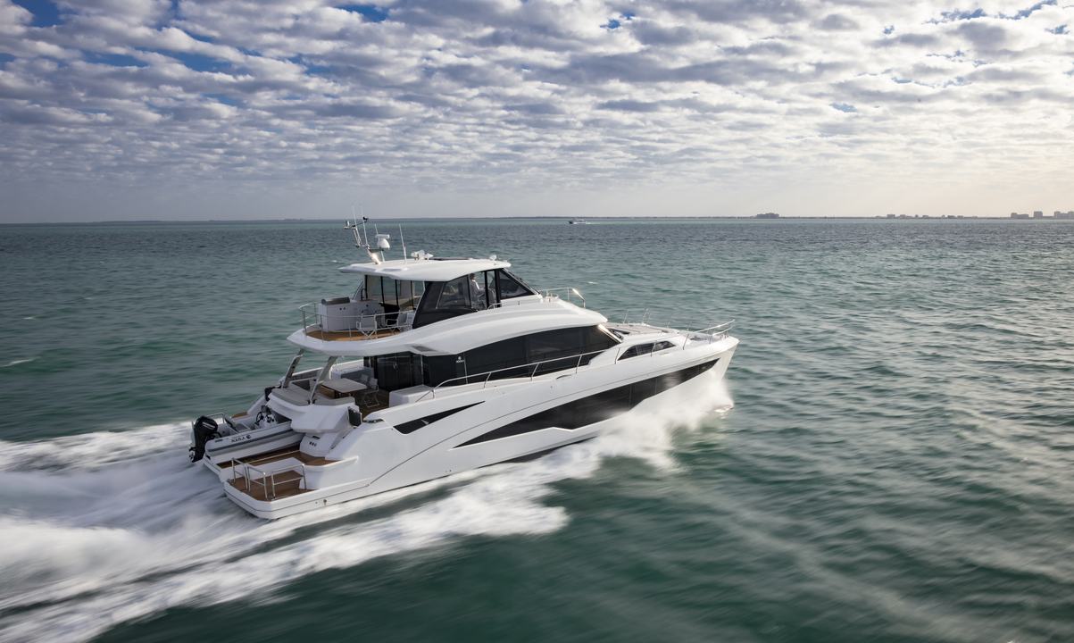 Aquila 70 Luxury