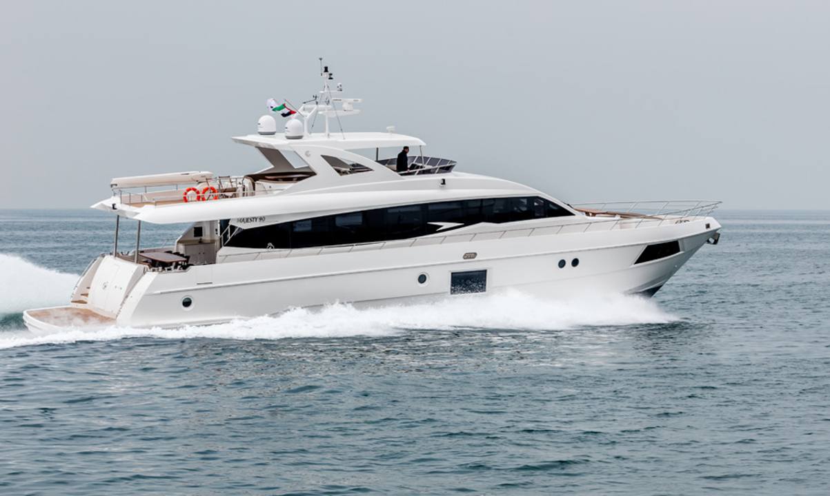 Gulf Craft Majesty 90