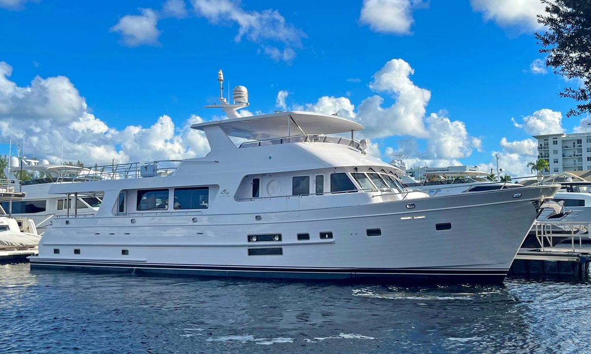 Outer Reef 830 Motoryacht