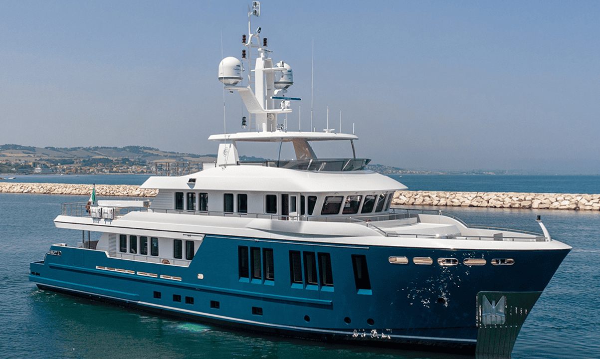 Cantiere delle Marche Darwin 115