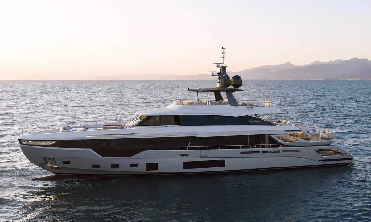 Azimut Grande Trideck Mk2