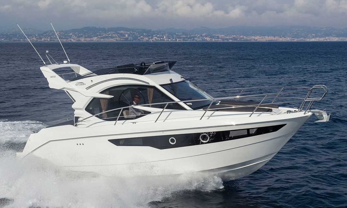 Galeon 300 Fly