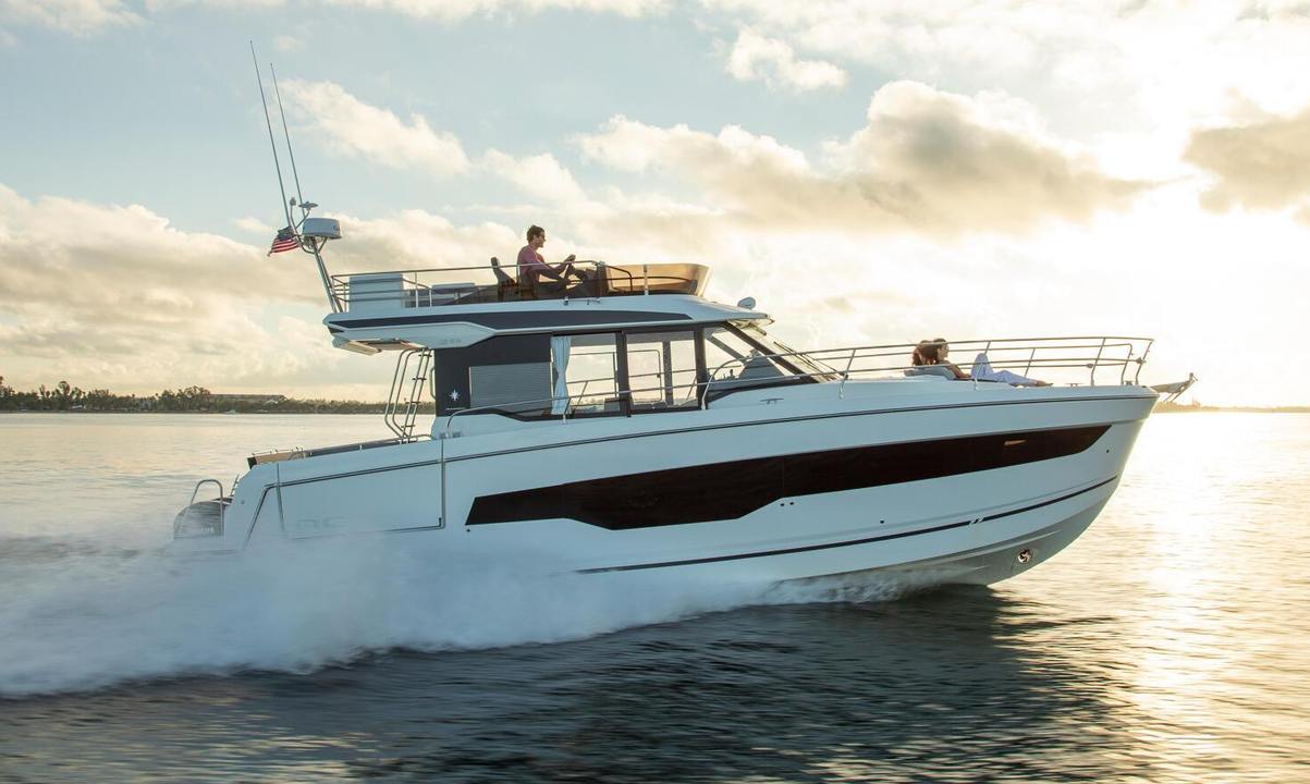 Jeanneau Merry Fisher  1295 Fly