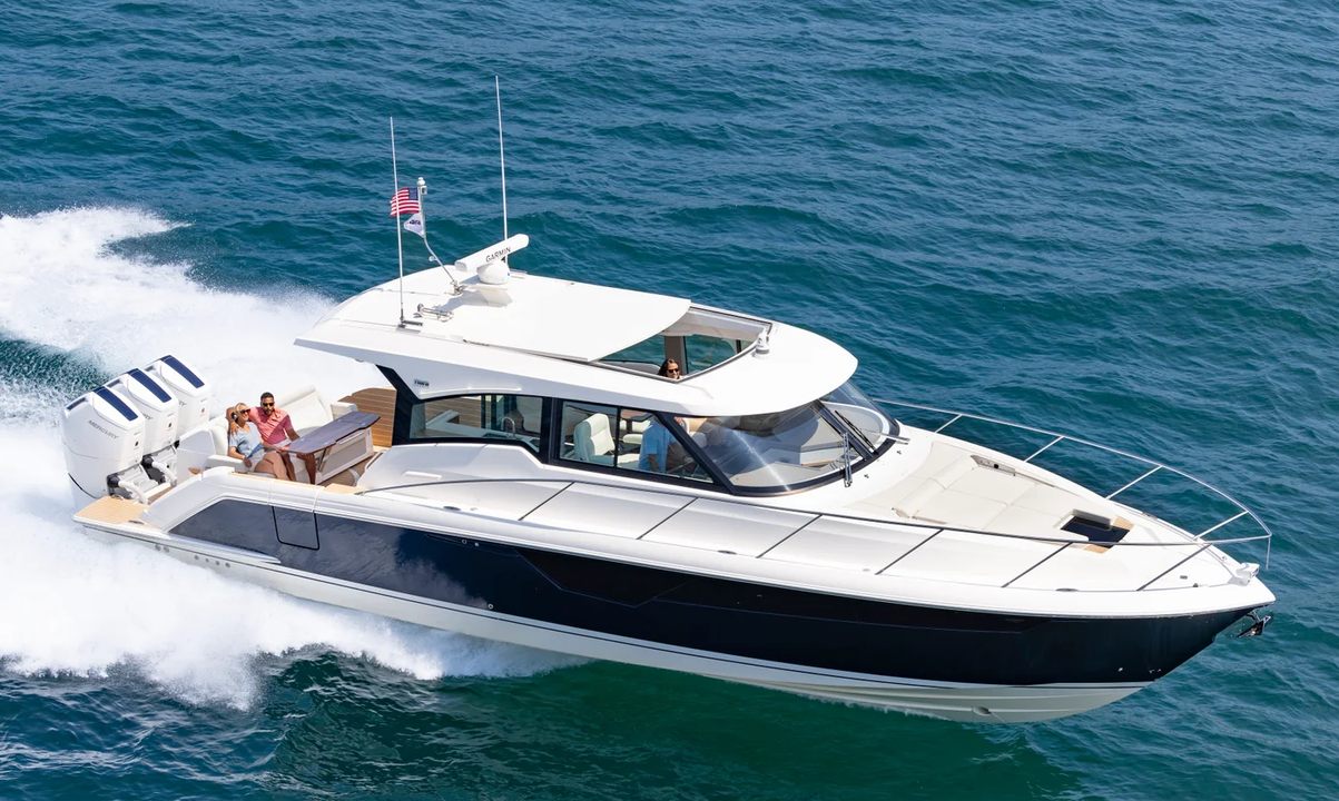 Tiara 48LE 