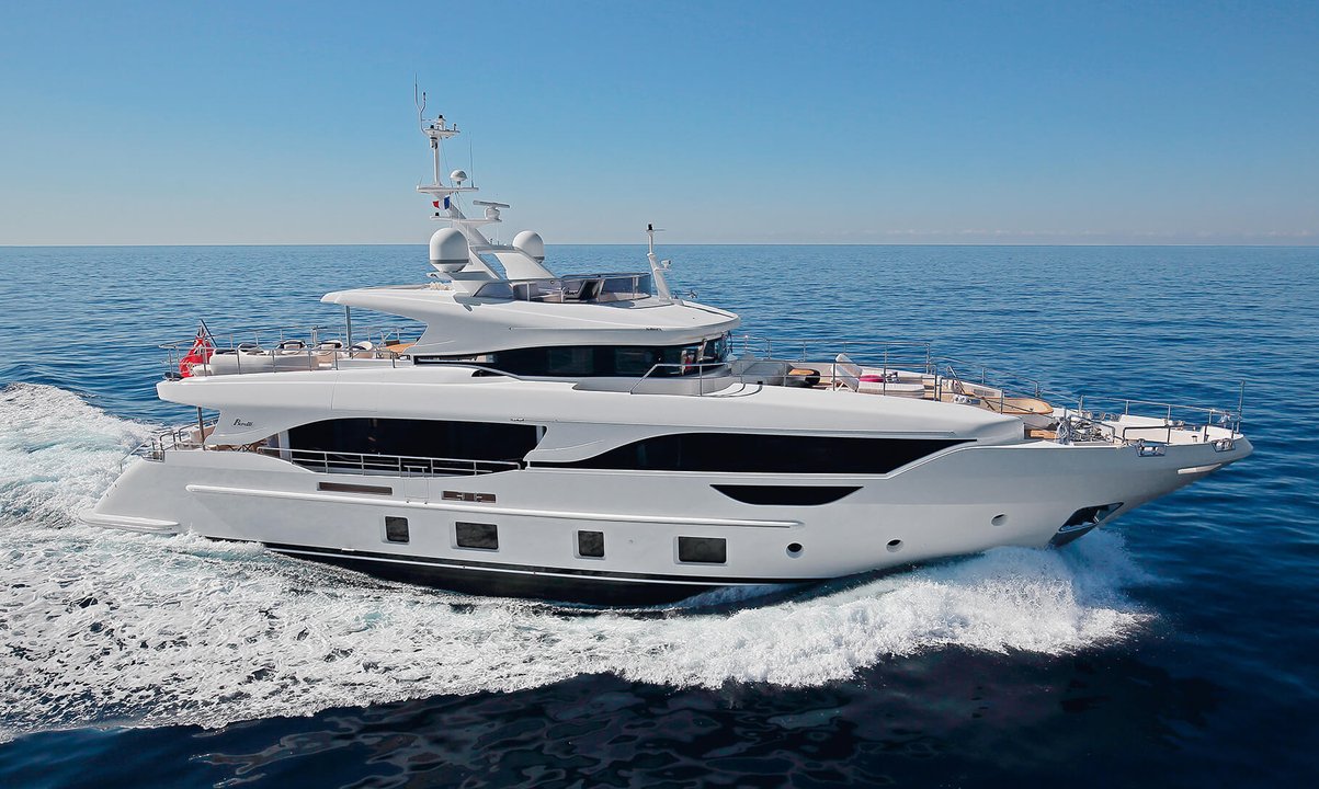 Benetti Delfino 95