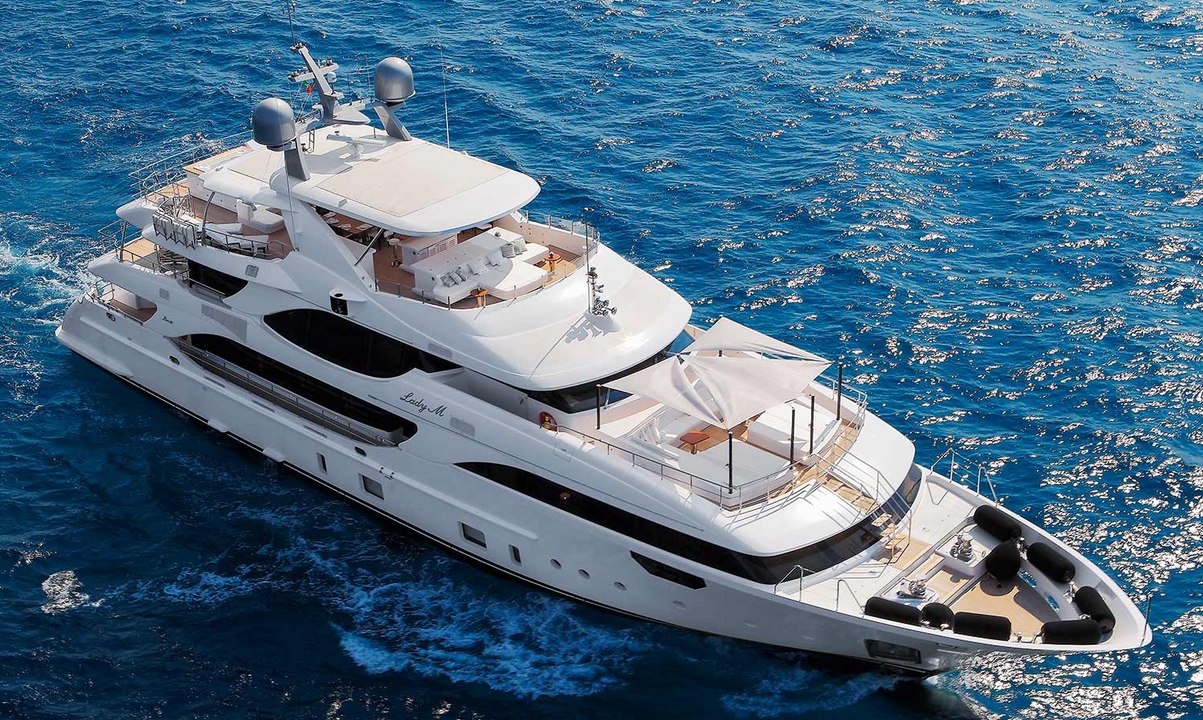 Benetti Crystal 140'