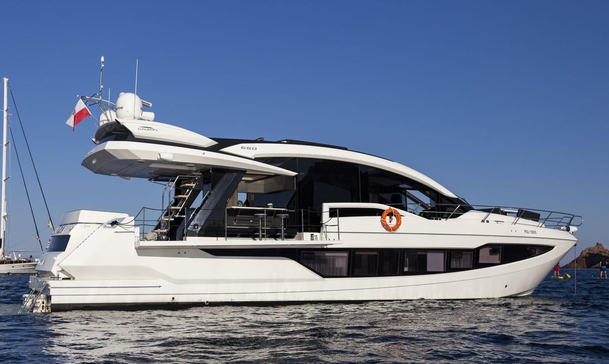 Galeon 650 Skydeck