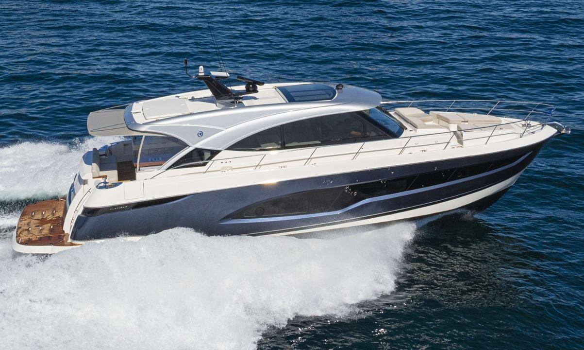 Riviera 5600 Sport Platinum Edition