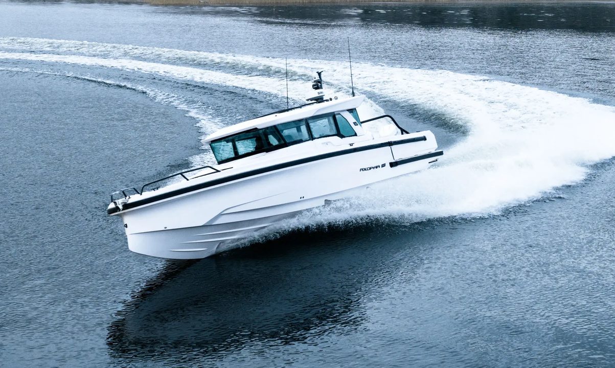 Axopar 38 XC Cross Cabin