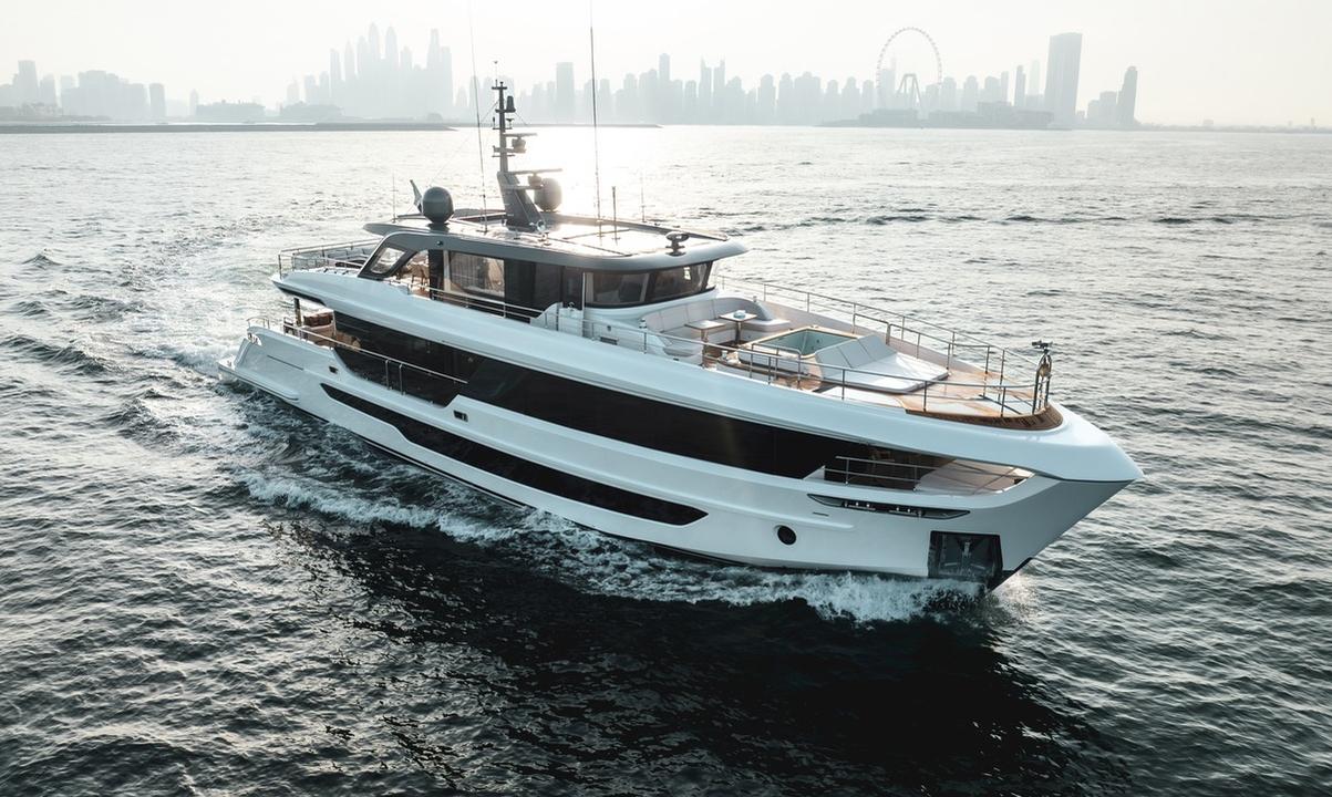 Gulf Craft Majesty 100 Terrace 