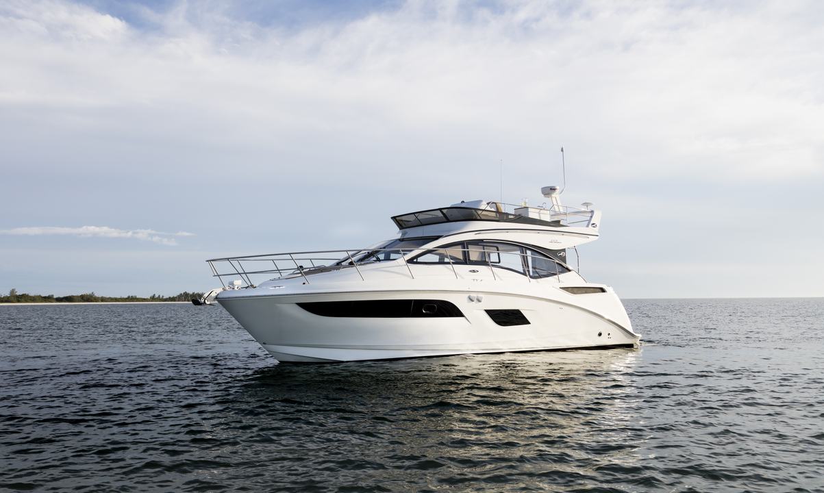 Sea Ray Fly 400