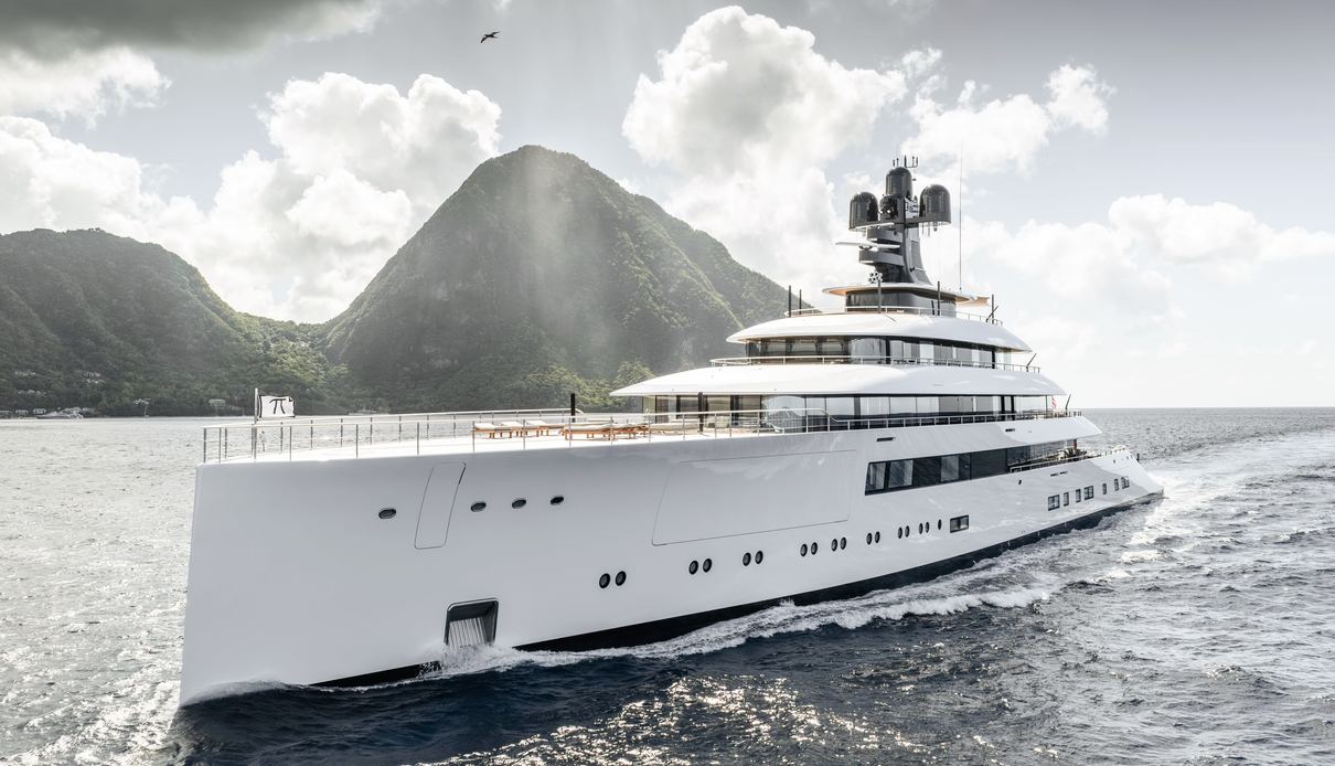 Pi yacht, Feadship