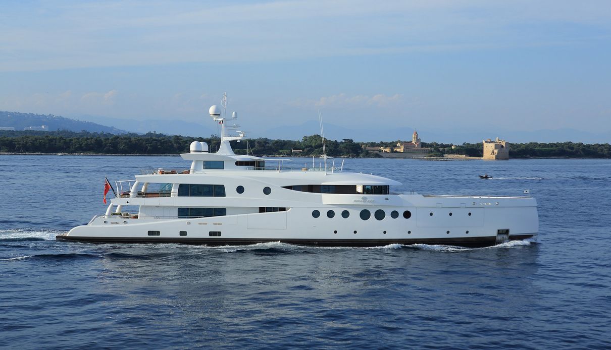 Madame Kate yacht, Amels