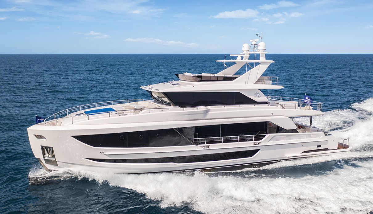 Horizon FD100 /912 yacht, Horizon