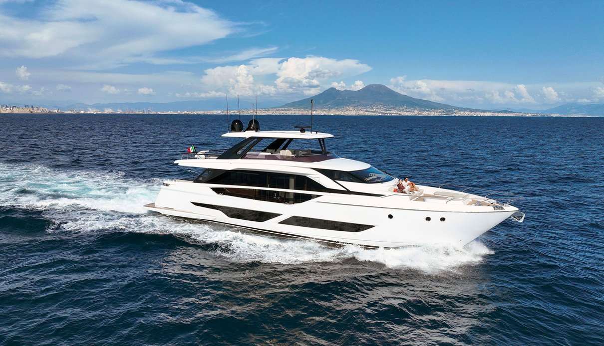 Beso yacht, Ferretti Yachts