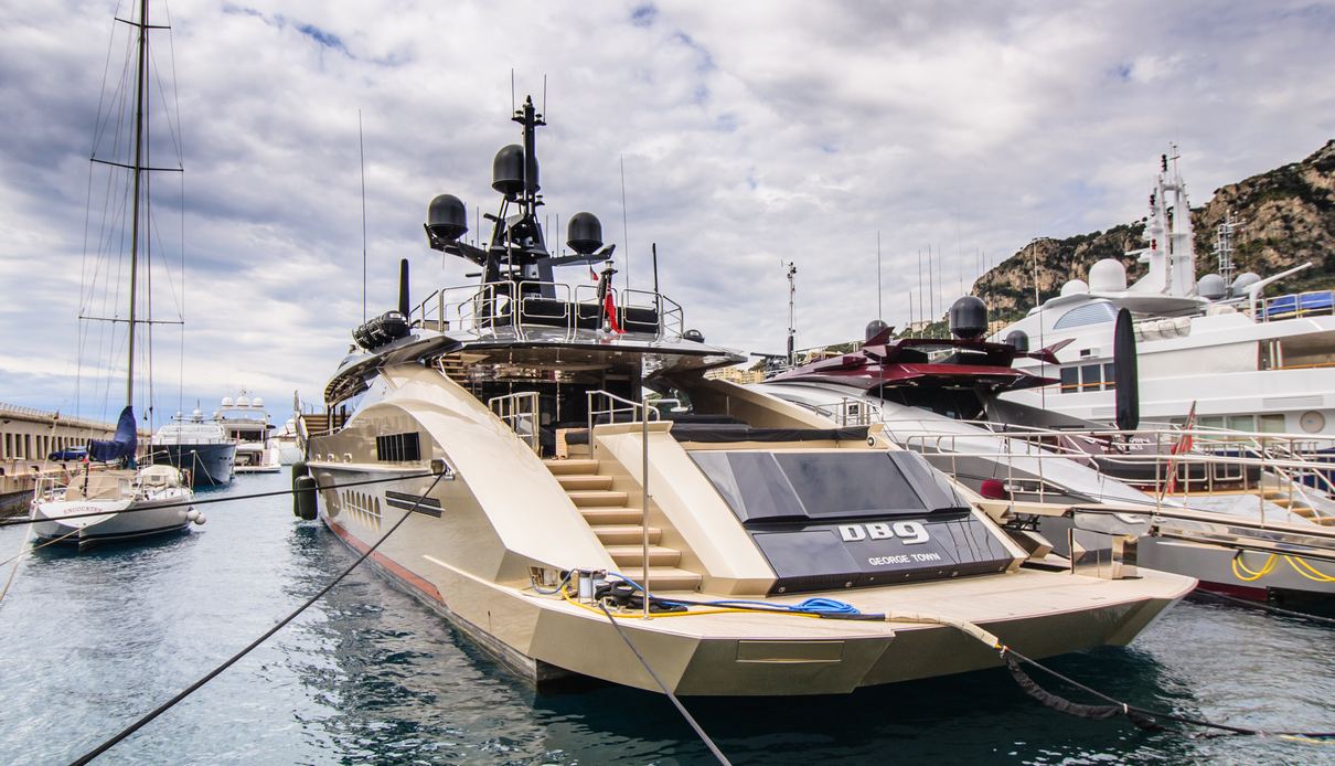 DB9 yacht, Palmer Johnson