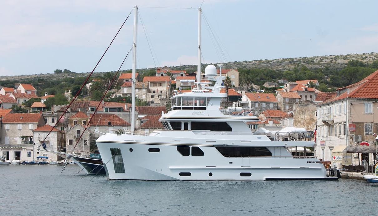 Beyond Capricorn yacht, Bering Yachts
